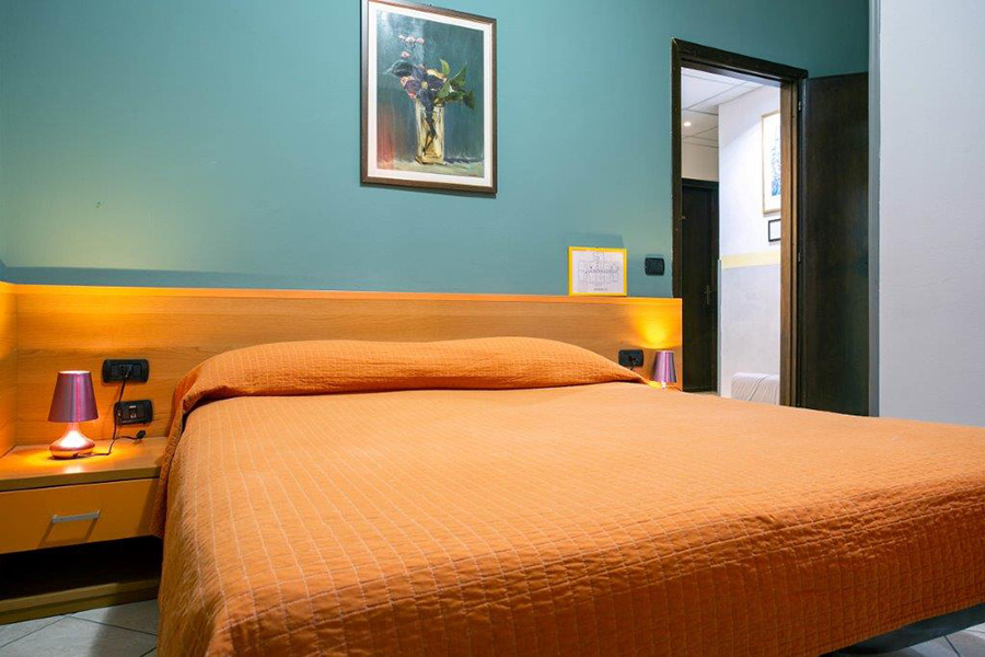 Doppelzimmer DoppelzChambre à lit double à usage individuel Chambre Double pour 1 personnel Chambre Individuelle Milan Bergamo Orio al Serio